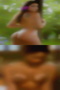 CA girls showing their pussies.